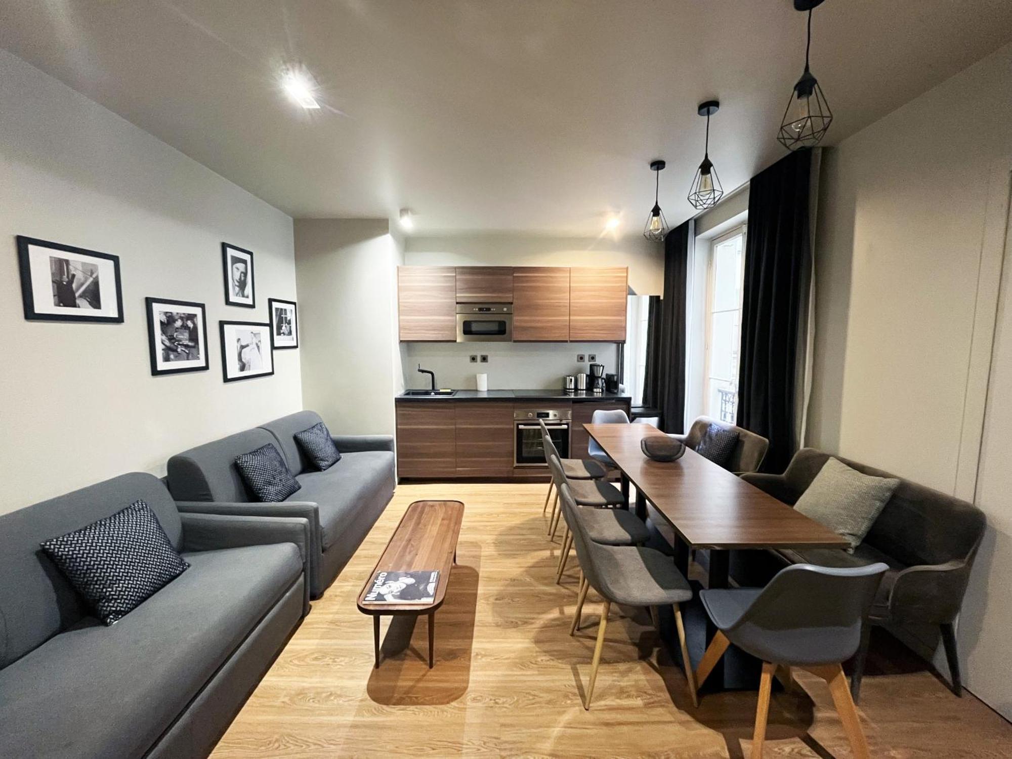 Urban Flat 78 - 3 Bedroom Republique