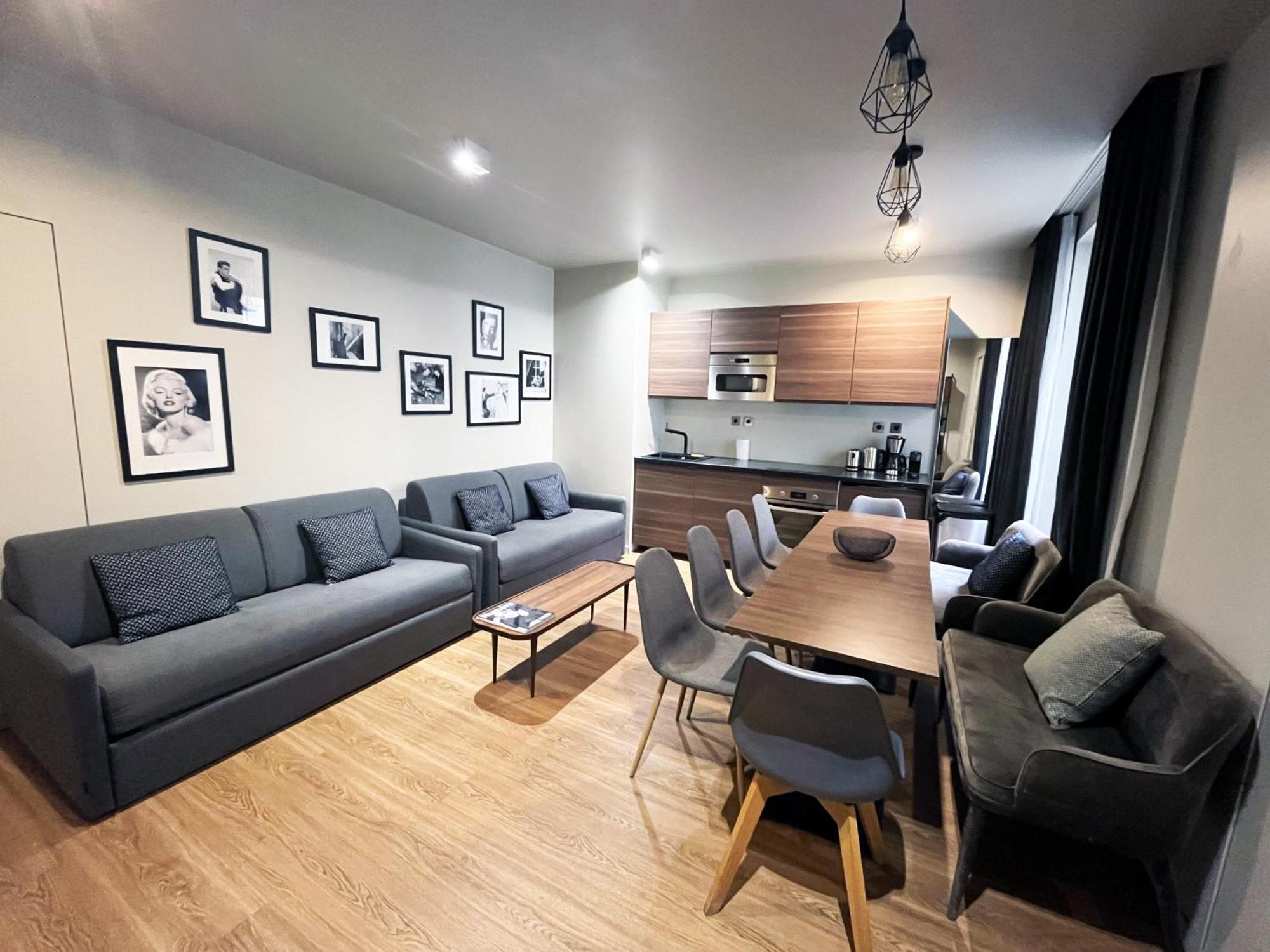Urban Flat 78 - 3 Bedroom Republique Appartement